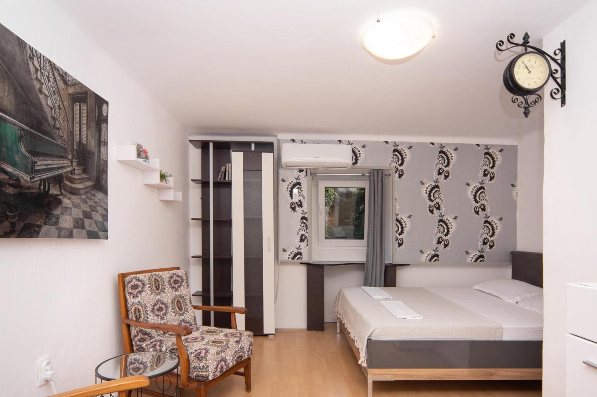 Stone Beach Apartments Pržno Eksteriør bilde